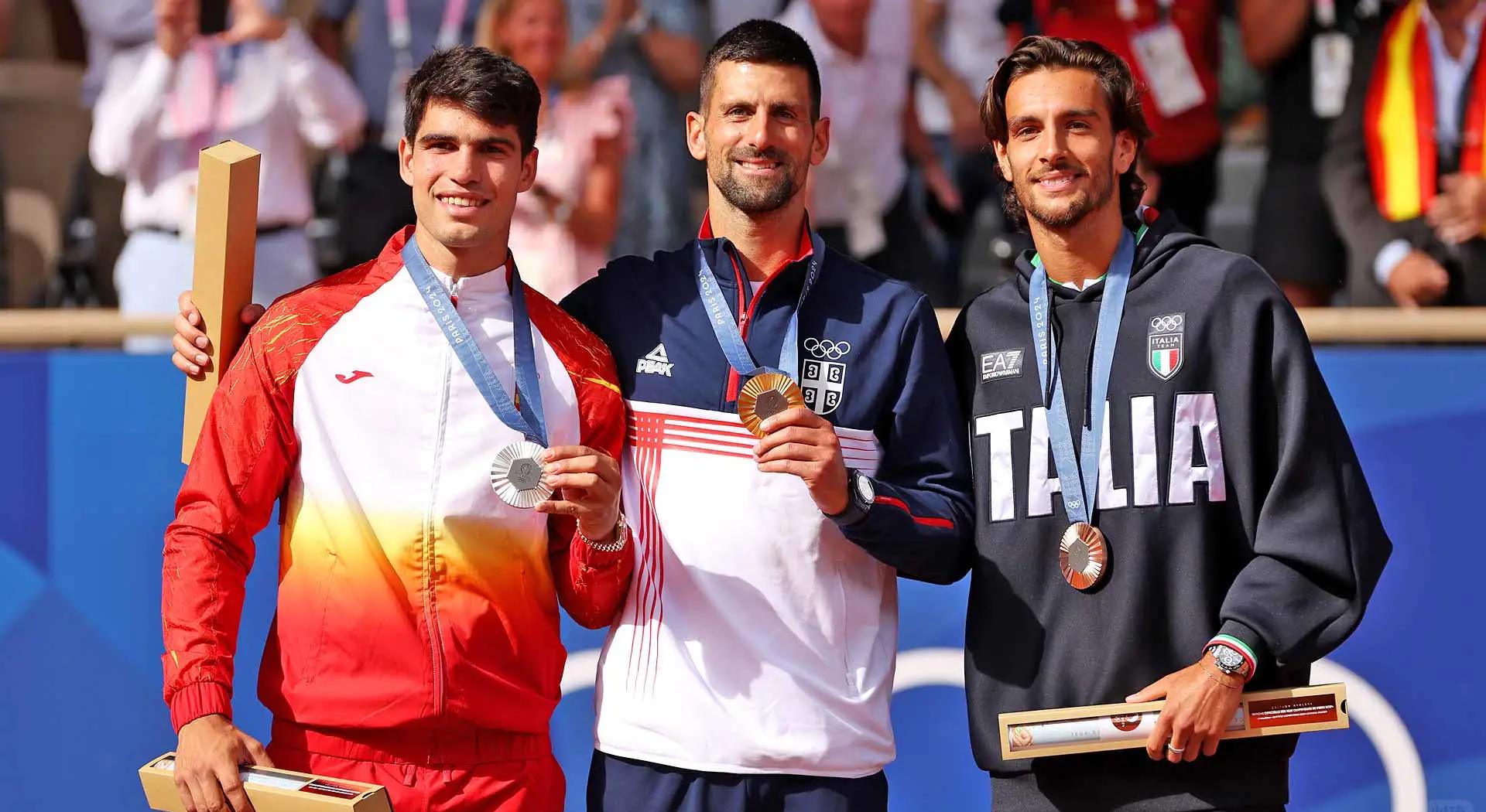 关于西班牙网球队力克日本网球队，德约科维奇关键制胜的信息