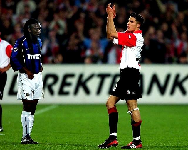 AC米兰血洗里昂,范佩西高光表现 AC米兰血洗里昂,范佩西高光表现