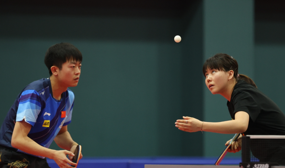 日本网球队绝地反击法国网球队，瓦林卡三分雨点燃全场