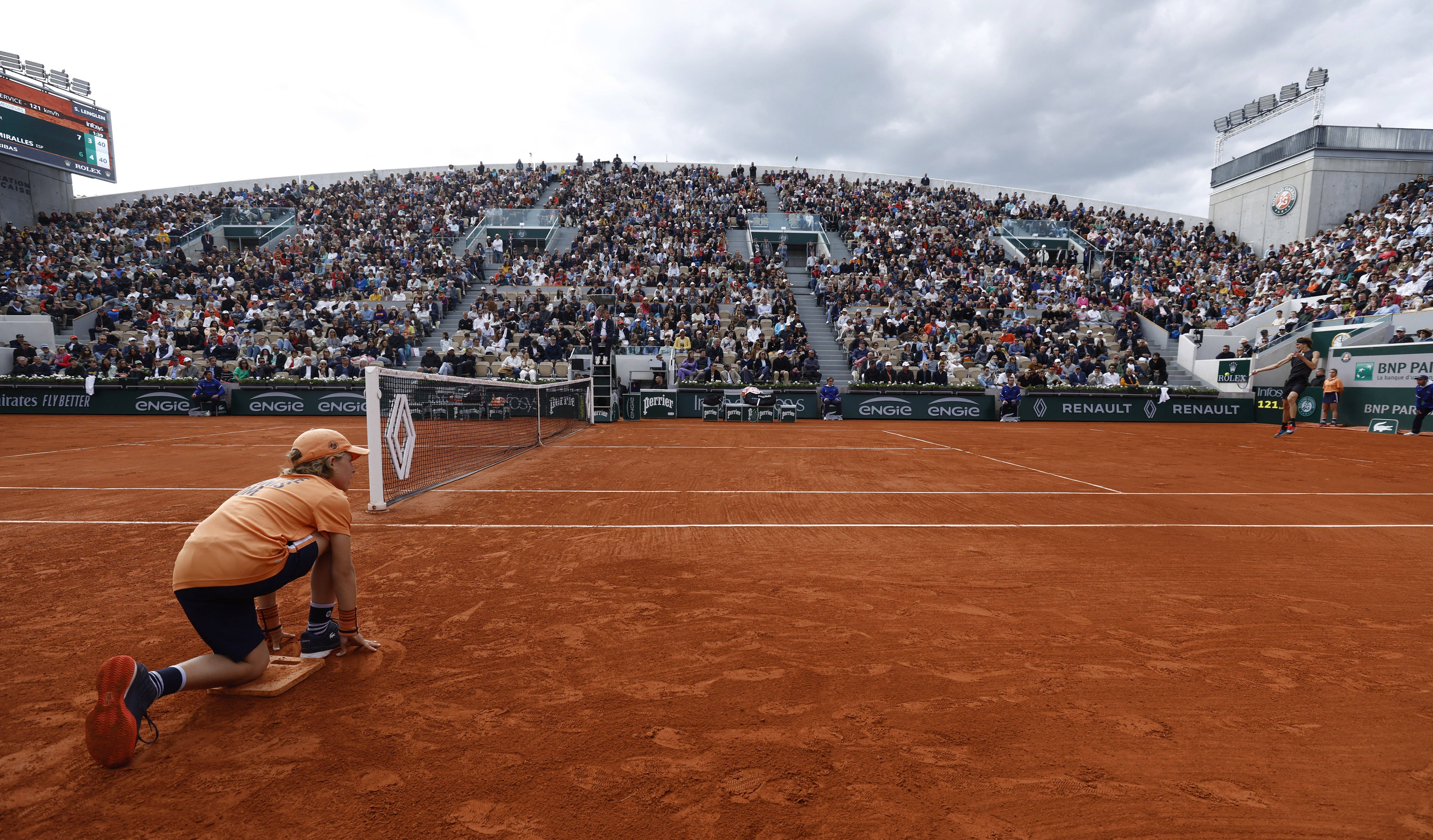 包含法国网球队绝杀德国网球队，兹维列夫统治全场的词条