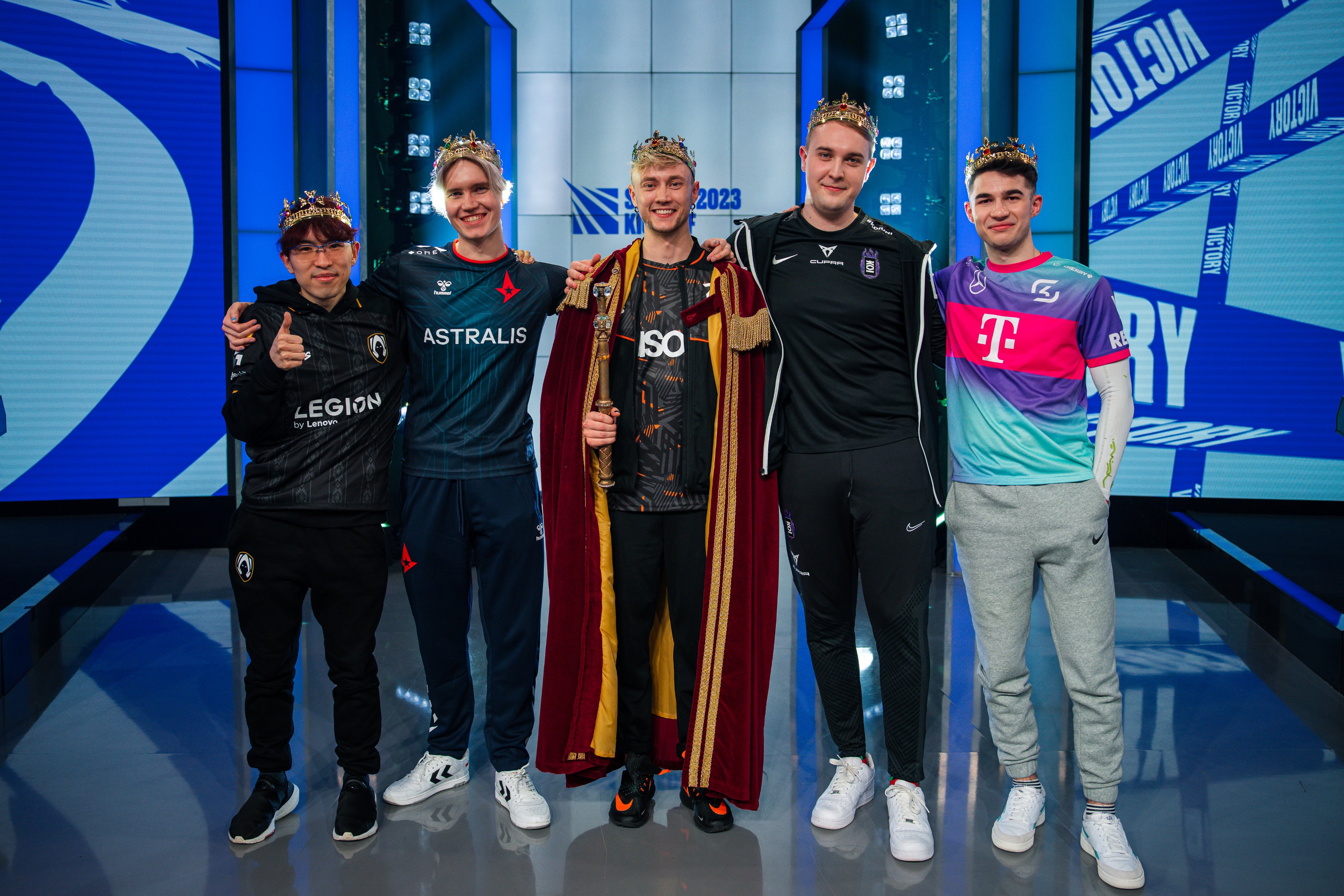 Astralis完胜CLG，Perkz制霸全场