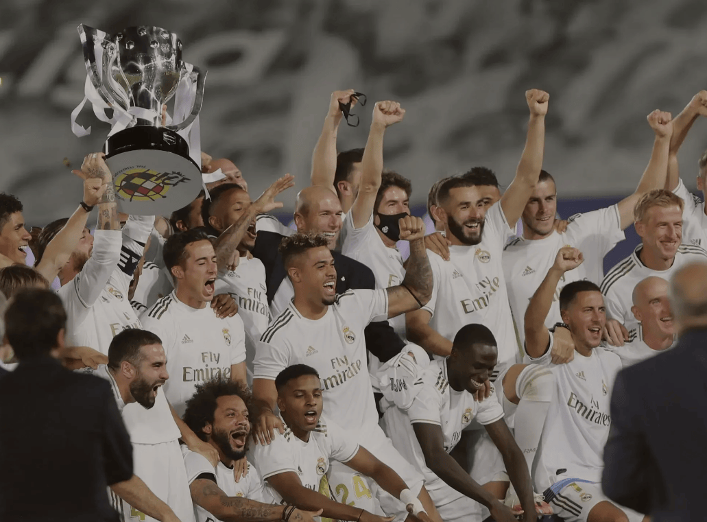 包含精彩比赛中球员们全力以赴展现实力的词条