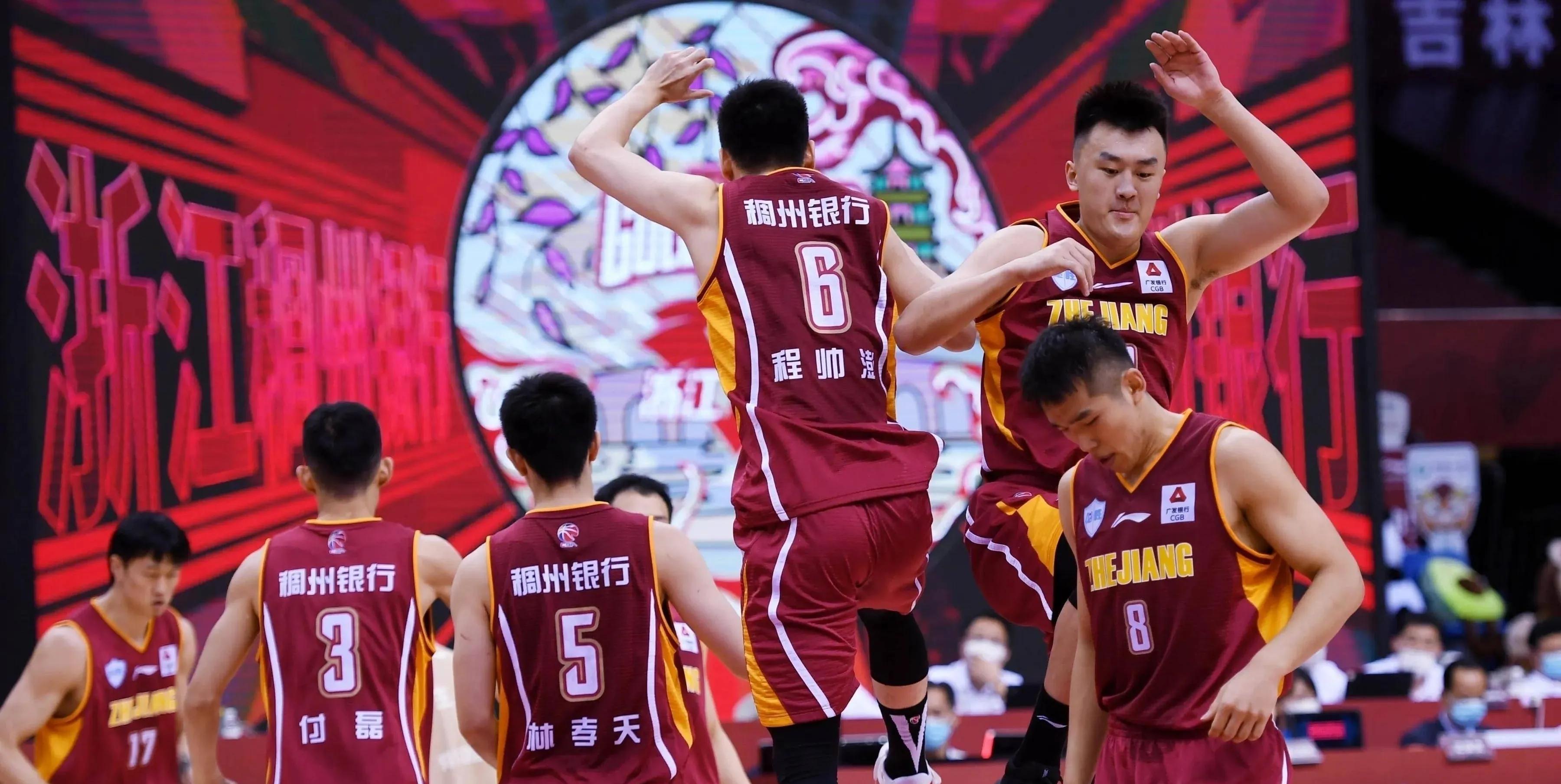 一场CBA比赛展现了球队默契