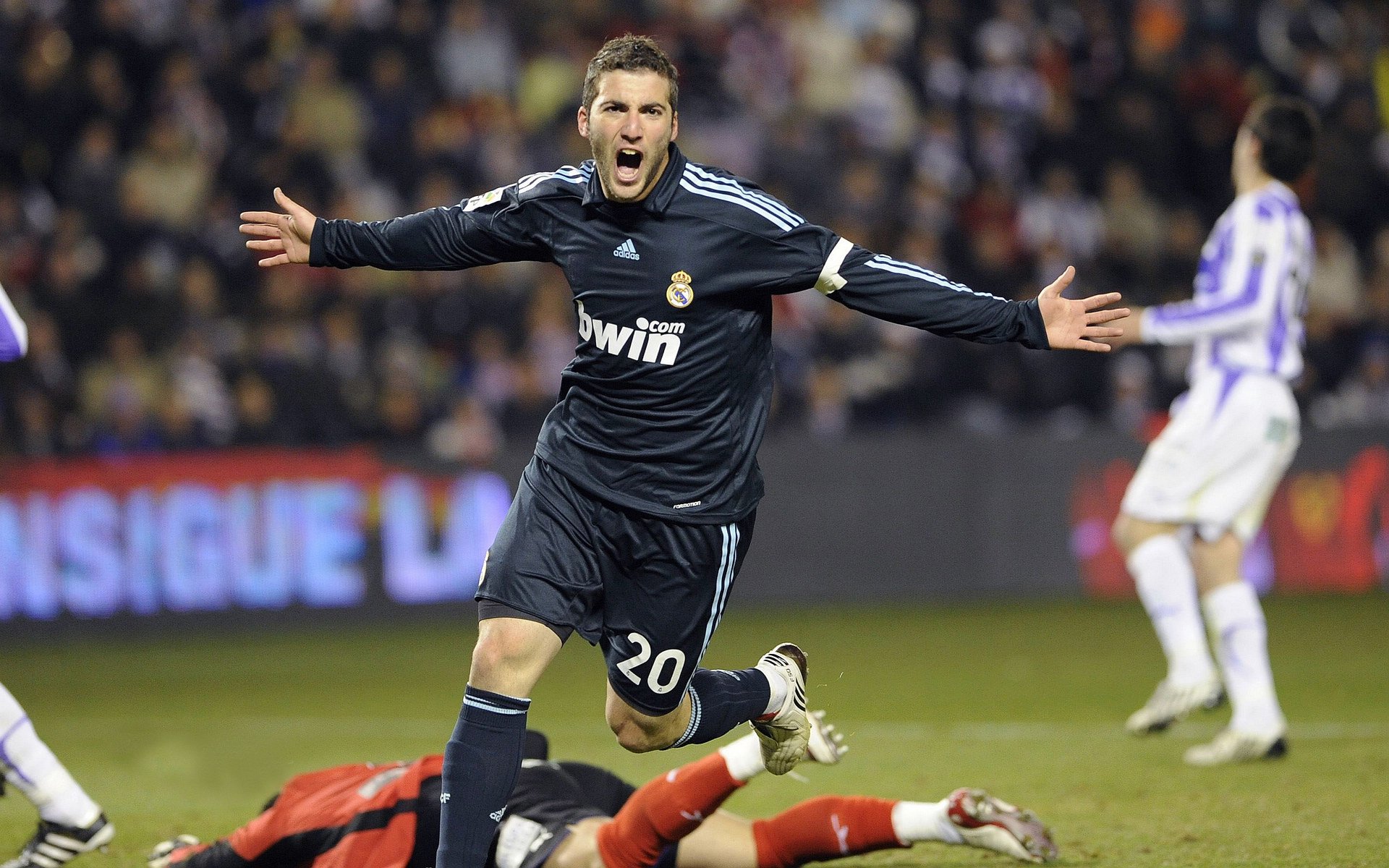 双城记,尼斯加时鏖战破马竞,摩纳哥赛道迪亚斯上演街道之王